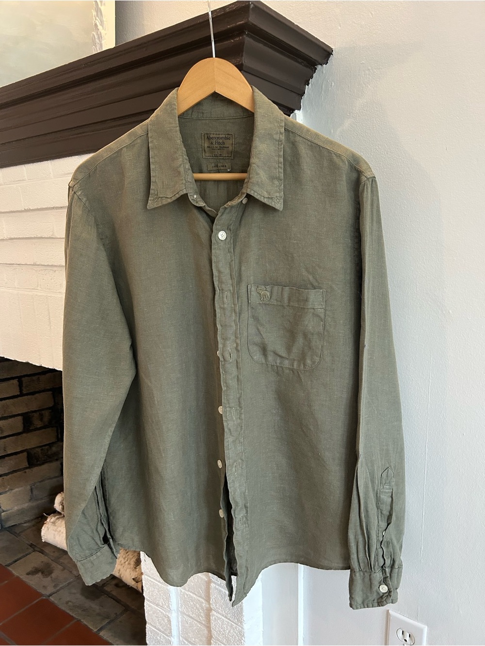 Abercrombie & Fitch Men's Linen Shirt in Sage Green